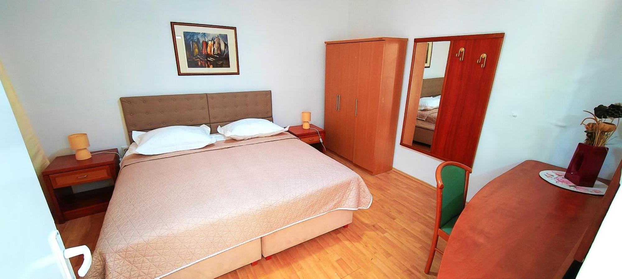 Apartments Jadranka Tučepi Kamer foto