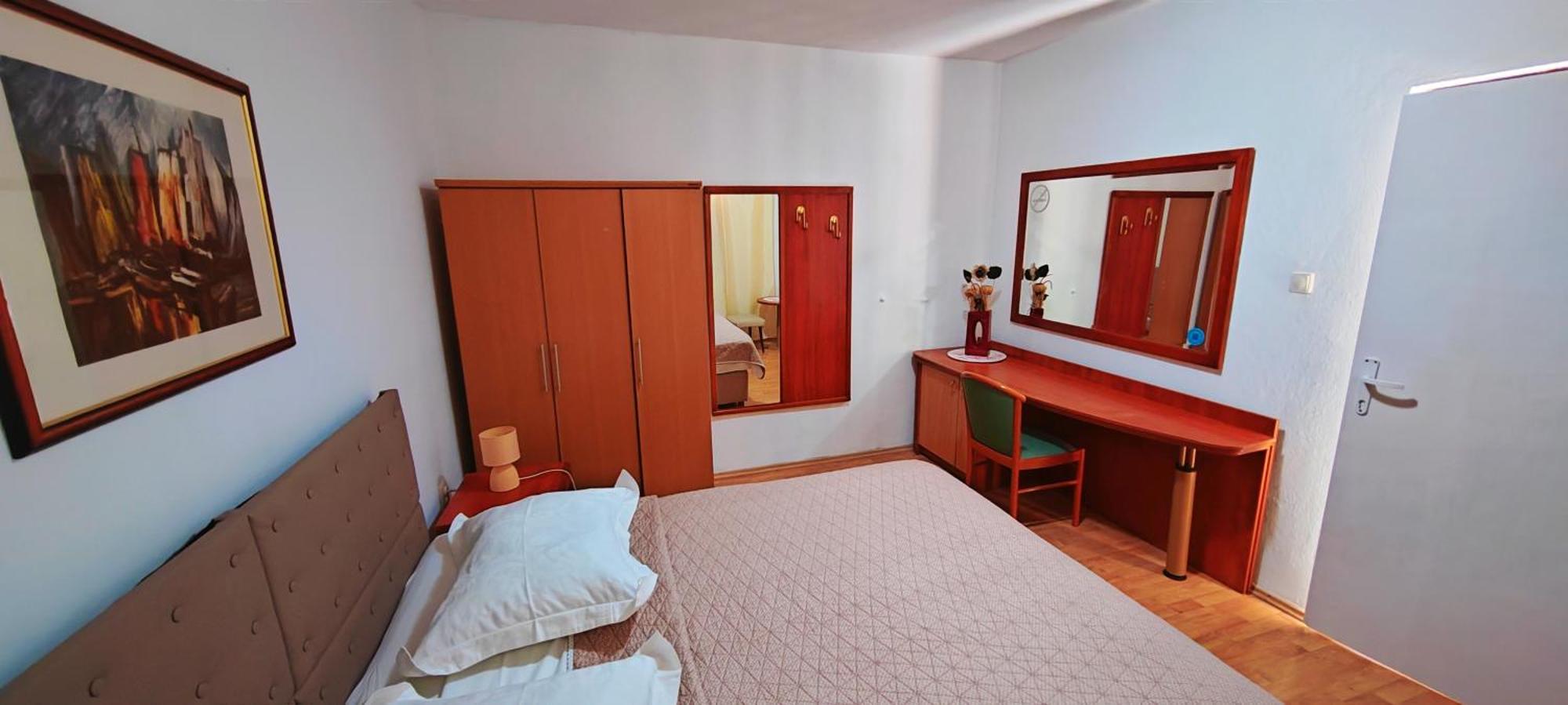Apartments Jadranka Tučepi Kamer foto